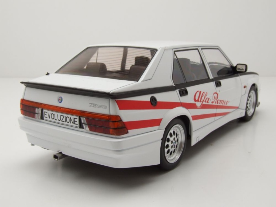 ミニカー 1/18 アルファロメオ 75 MCG 1/18 ALFA ROMEO 75 TURBO