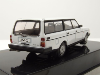 Volvo 240 GL Kombi 1990 weiß Modellauto 1:43 ixo...