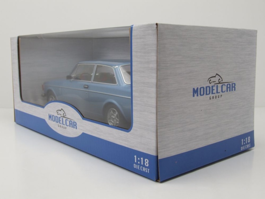 Volvo 142 1973 röd - skala 1:18