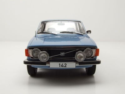 Volvo 142 1973 blau metallic Modellauto 1:18 MCG