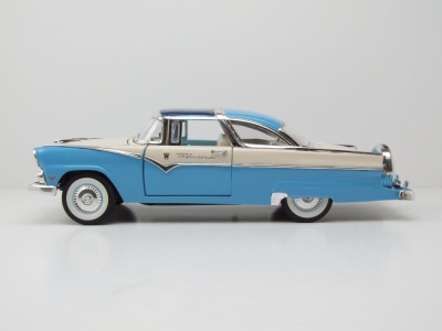 Ford Crown Victoria 1955 blau weiß Modellauto 1:18 Lucky Die Cast