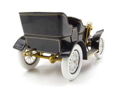Buick Model B 1904 schwarz Modellauto 1:18 Sun Star