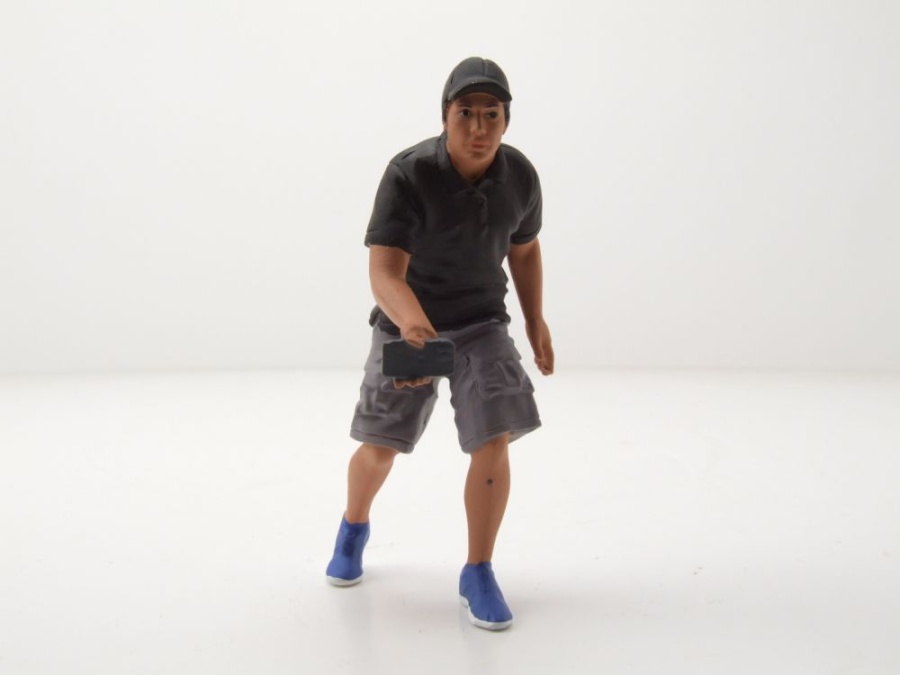 Figur Serie 2 #4 Mann mit Mütze schwarz grau für 1:18 Modelle American Diorama