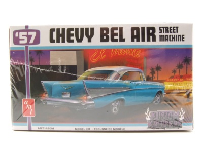Chevrolet Bel Air Street Machine 1957 Kunststoffbausatz Modellauto 1:25 AMT