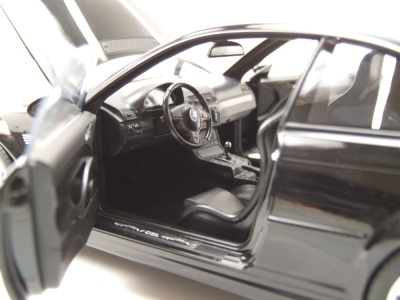 BMW M3 CSL E46 2003 schwarz Modellauto 1:18 Norev