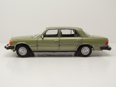 Mercedes 450 SL US-Version 1979 silbergrün TV-Serie Dallas Modellauto 1:18 Norev