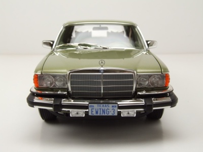 Mercedes 450 SL US-Version 1979 silbergrün TV-Serie Dallas Modellauto 1:18 Norev