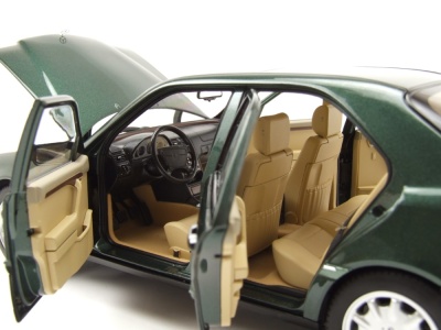 Mercedes C-Klasse W202 1993 grün metallic Modellauto 1:18 Norev
