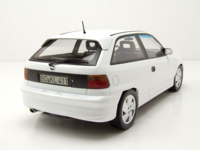 Opel Astra GSi 1991 weiß Modellauto 1:18 Norev