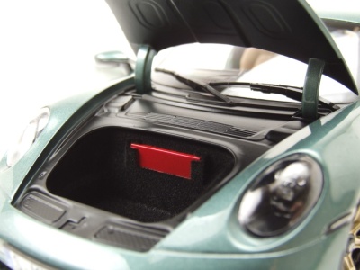 Porsche 911 GT3 Touring Package 2021 grün metallic Modellauto 1:18 Norev