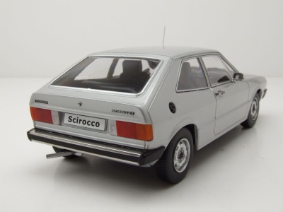 VW Scirocco 1 L 1975 silber Modellauto 1:18 KK Scale