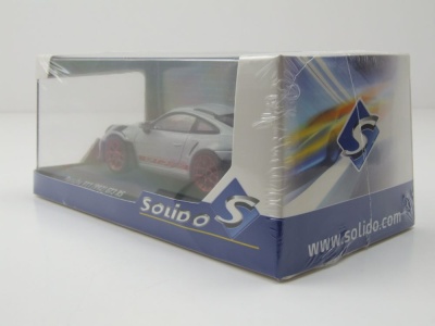 Porsche 911 (992) GT3 RS 2023 grau metallic rot Modellauto 1:43 Solido