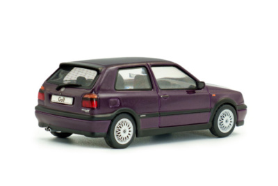 VW Golf 3 VR6 1994 lila metallic Modellauto 1:43 Solido