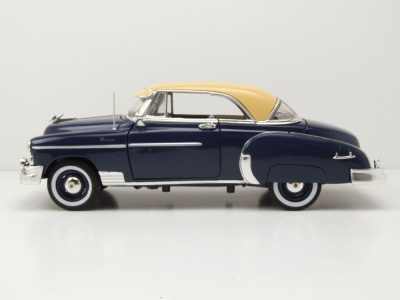 Chevrolet Bel Air 1950 dunkelblau beige Modellauto 1:18 Motormax
