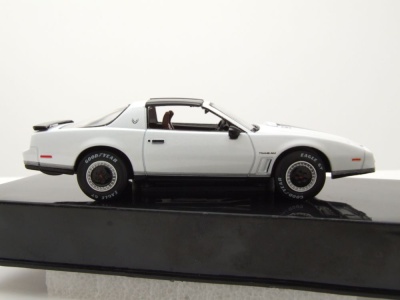 Pontiac Firebird 1982 weiß Modellauto 1:43 ixo models