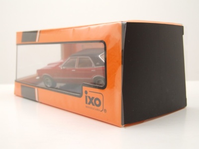 Ford Taunus GXL 1973 rot schwarz Modellauto 1:43 ixo models
