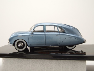 Tatra T600 Tatraplan 1950 hellblau metallic Modellauto 1:43 ixo models