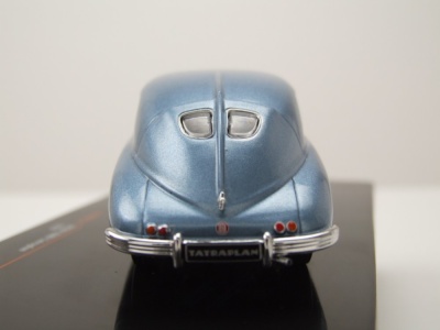 Tatra T600 Tatraplan 1950 hellblau metallic Modellauto 1:43 ixo models