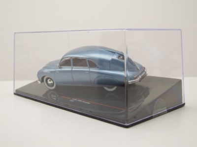 Tatra T600 Tatraplan 1950 hellblau metallic Modellauto 1:43 ixo models