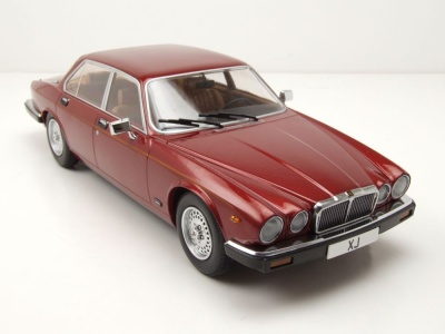 Jaguar XJ Series III 1979 dunkelrot Modellauto 1:18 MCG