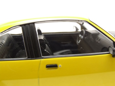 Opel Manta B GT/E 1975 gelb schwarz Modellauto 1:18 MCG