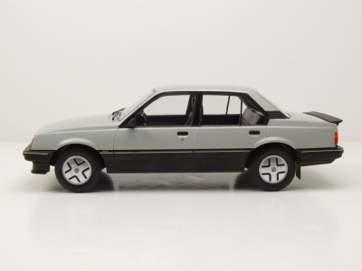 Opel Ascona C SR 1981 silber Modellauto 1:18 MCG