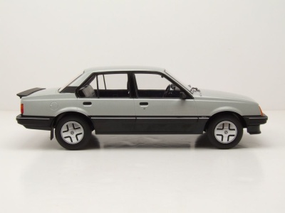 Opel Ascona C SR 1981 silber Modellauto 1:18 MCG