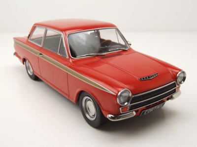 Ford Lotus Cortina 1966 rot gold Modellauto 1:18 MCG