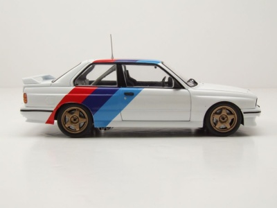 BMW M3 E30 1989 weiß Modellauto 1:24 Whitebox