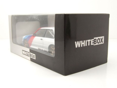 BMW M3 E30 1989 weiß Modellauto 1:24 Whitebox