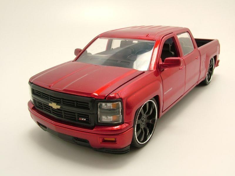 Chevrolet Silverado Pick Up 2014 rot Just Trucks Modellauto 1:24 Jada Toys