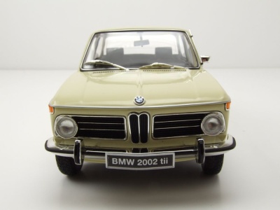 BMW 2002 Tii 1972 beige Modellauto 1:18 Kyosho