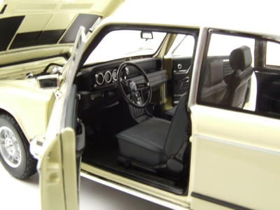 BMW 2002 tii beige Modellauto 1:18 Kyosho