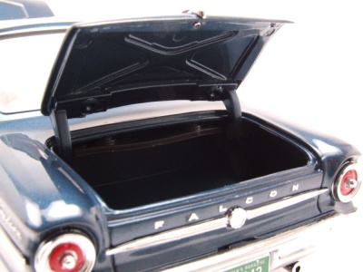 Ford Falcon Hardtop 1963 dunkelblau Modellauto 1:18 Sun Star