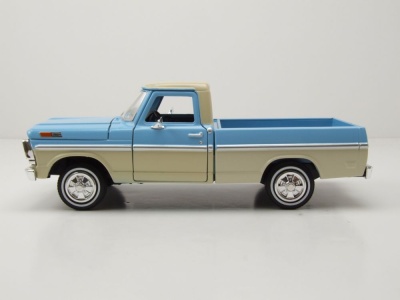 Ford F-100 Pick Up 1969 hellblau beige Modellauto 1:24 Motormax