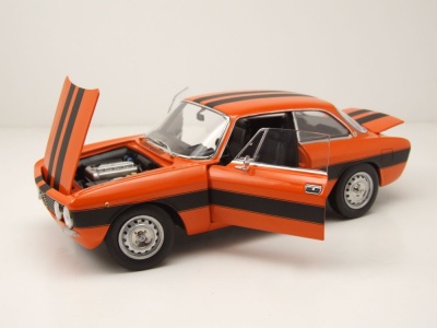 Alfa Romeo 2000 GTV 1973 orange Fast & Furious Modellauto 1:18 Norev