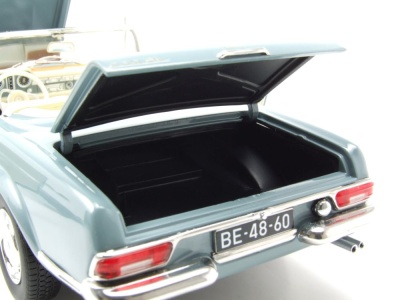 Mercedes 230 SL Pagode W113 1963 hellblau Knockin on Heavens Door Modellauto 1:18 Norev
