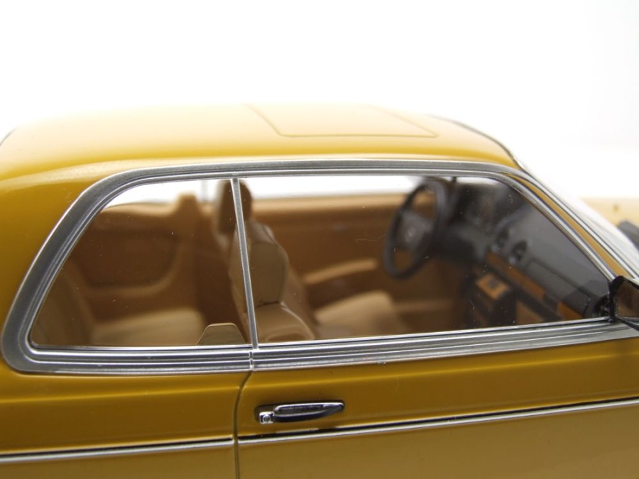 Modèle Réduit Mercedes 280 CE 1980 Vert Métallisé 1:18 Norev - Neuf En Boîte