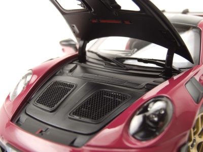 Porsche 911 GT3 RS Weissach Pack 2022 sternrubin Modellauto 1:18 Norev