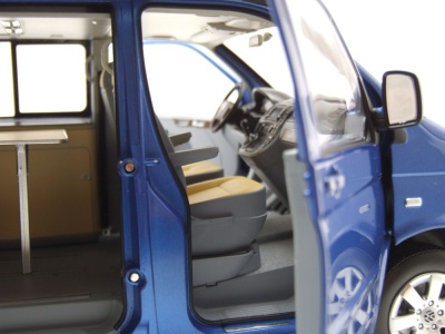 VW T5 Bus California 2003 blau metallic Modellauto 1:18 Norev