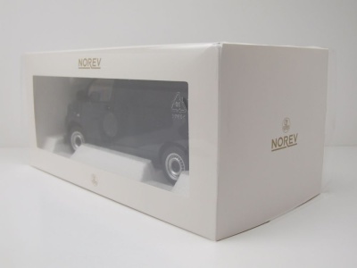 VW T5 Bus Transporter 2003 grau Modellauto 1:18 Norev