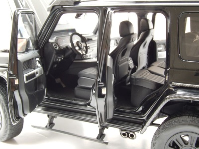 Brabus G63 Mercedes G-Klasse 4x4 2023 schwarz metallic Modellauto 1:18 Almost Real