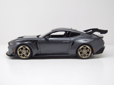 Ford Mustang GTD 2025 grau metallic Modellauto 1:18 Maisto