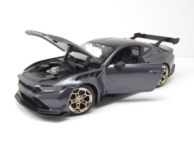 Ford Mustang GTD 2025 grau metallic Modellauto 1:18 Maisto