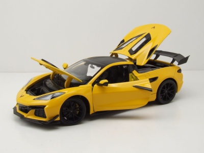Chevrolet Corvette ZR1 Coupe gelb schwarz Modellauto 1:18 Maisto