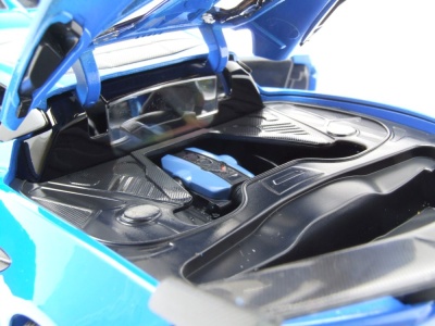 Chevrolet Corvette ZR1 Coupe blau metallic Modellauto 1:18 Maisto