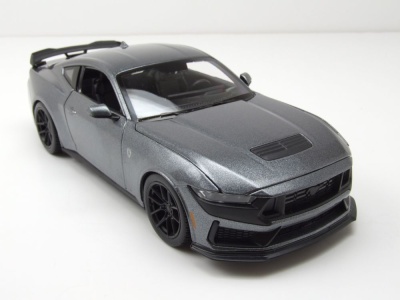 Ford Mustang Dark Horse 2024 grau metallic Modellauto 1:24 Maisto