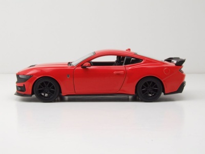 Ford Mustang Dark Horse 2024 rot metallic Modellauto 1:24 Maisto