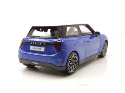 Mini Cooper SE J01 2023 blau weiß Modellauto 1:24 Maisto
