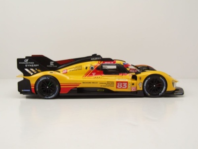 Ferrari 499P #83 Le Mans 2024 gelb mit Vitrine Kubica Schwarzman Ye Modellauto 1:18 Bburago